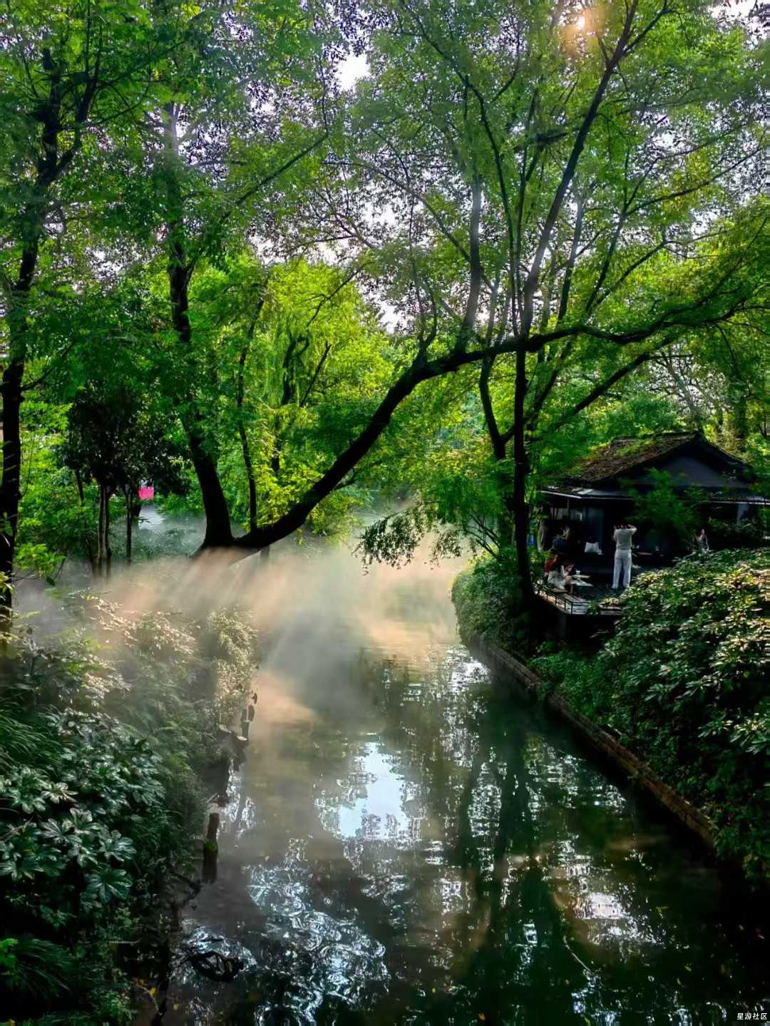 20251101211656424-微信图片_2025-11-01_211602_211