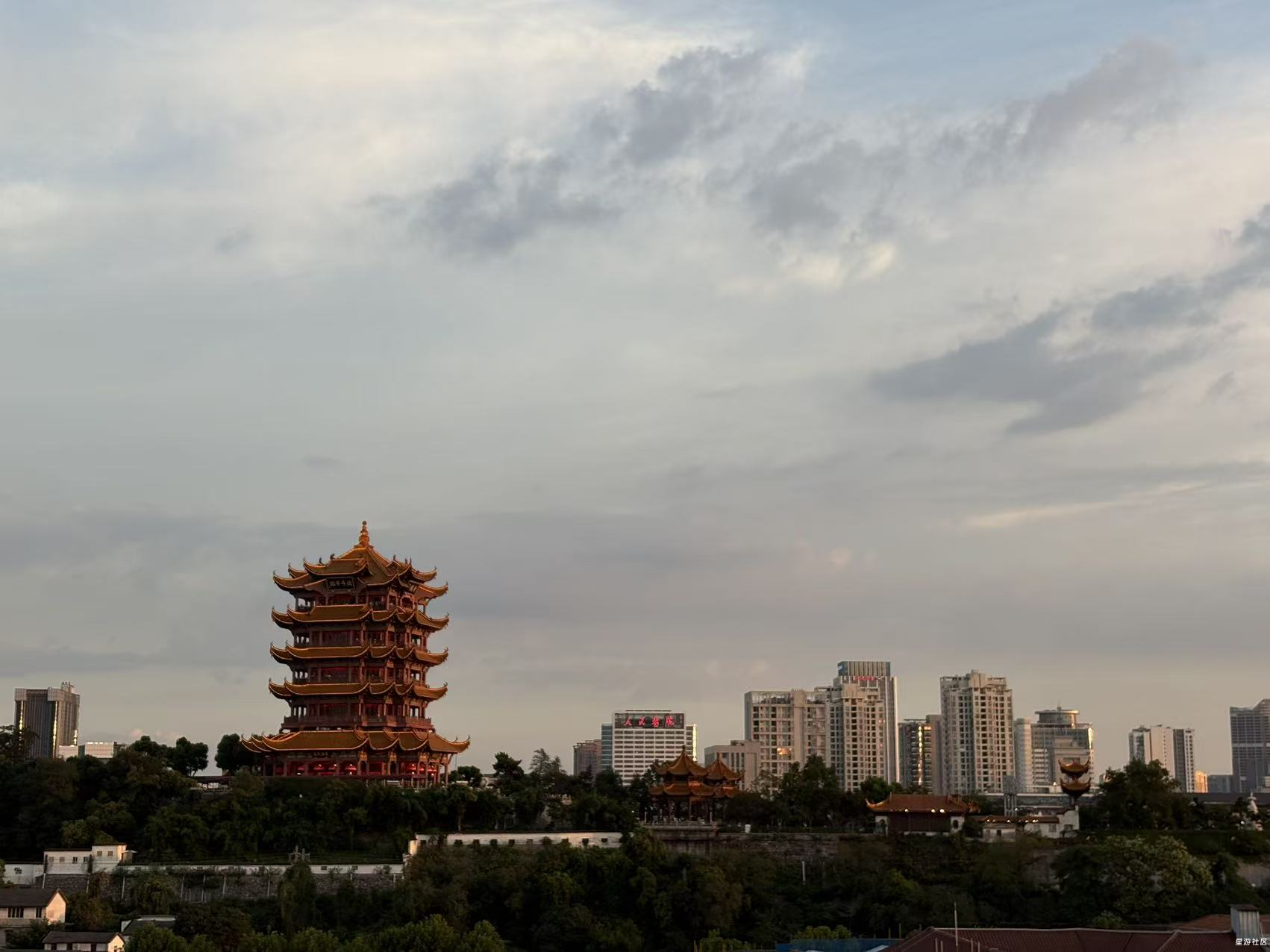 20251104202028887-3a254a37456650597a7458d10f92da6b